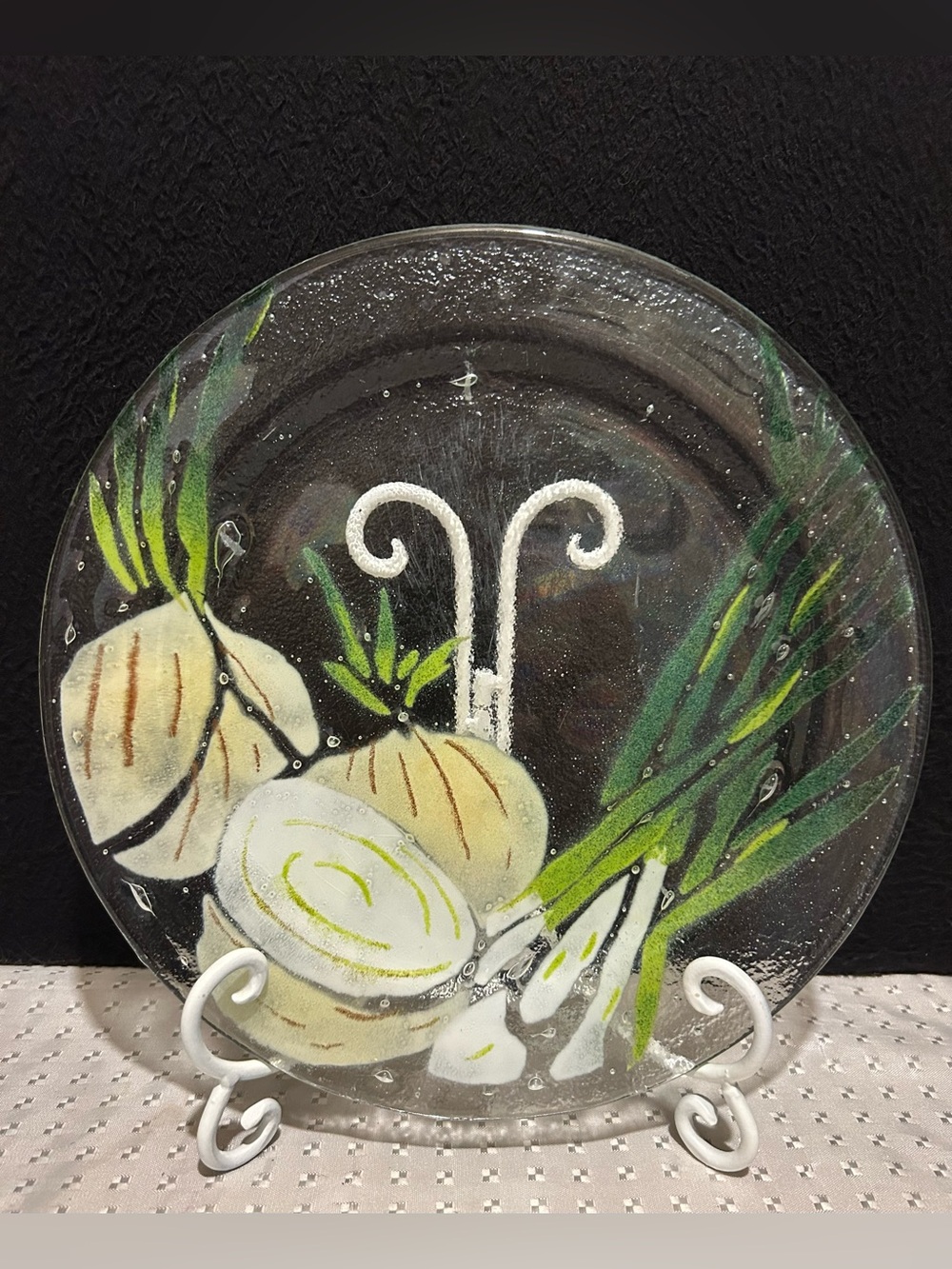 St. Luke Handmade Fused Glass Plate Onion & Scallion Design 10.5 Inches Diameter